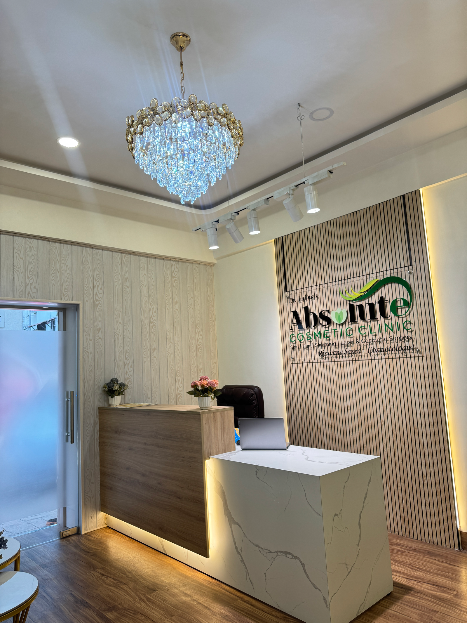 ABSOLUT AURAA Cosmetic Clinic reception in Colaba Mumbai