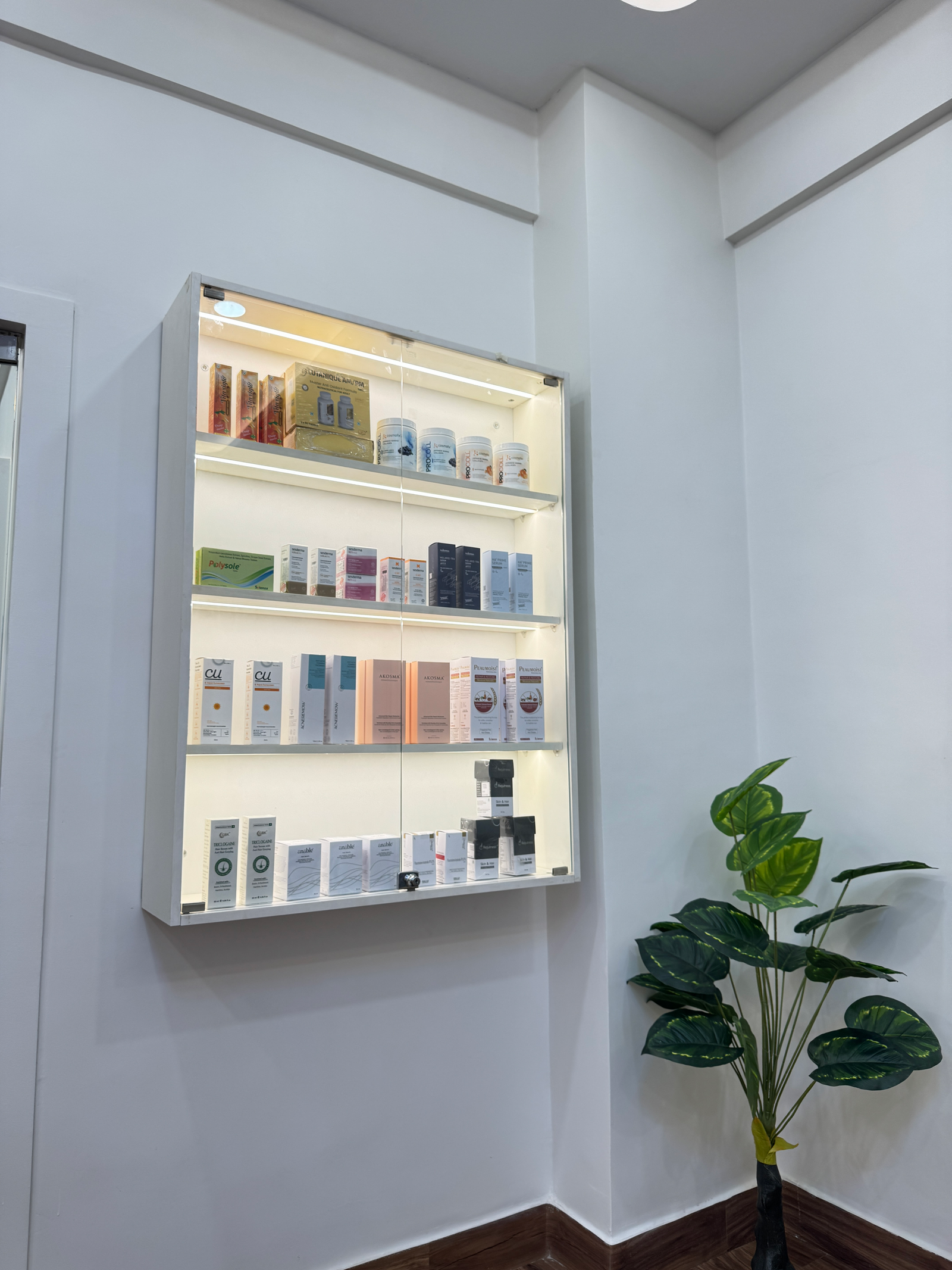 Dermatologist tested clinical skincare and post-care products